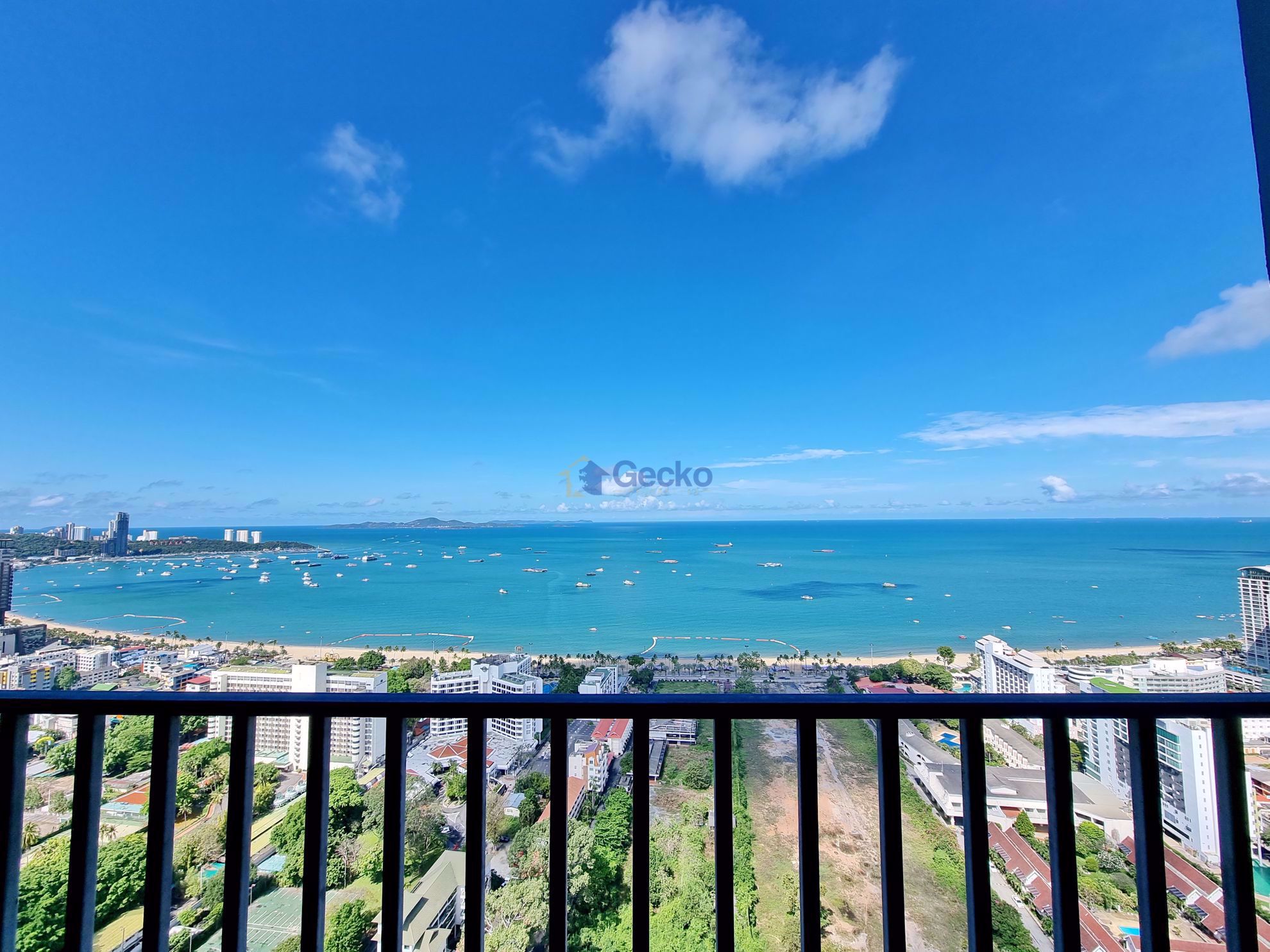 2 Bedrooms Condo in Centric Sea Central Pattaya C009816