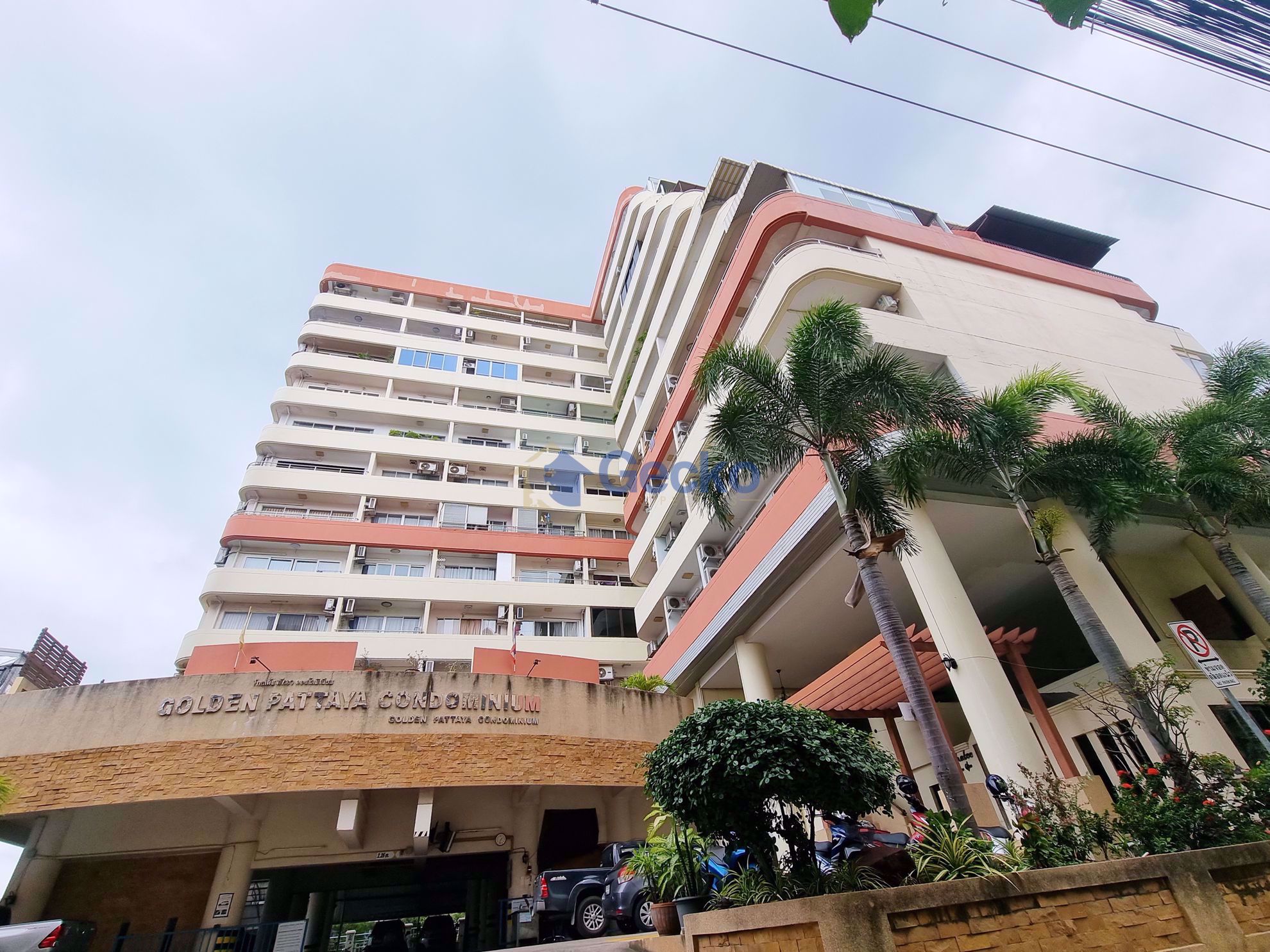 Golden Pattaya Condominium