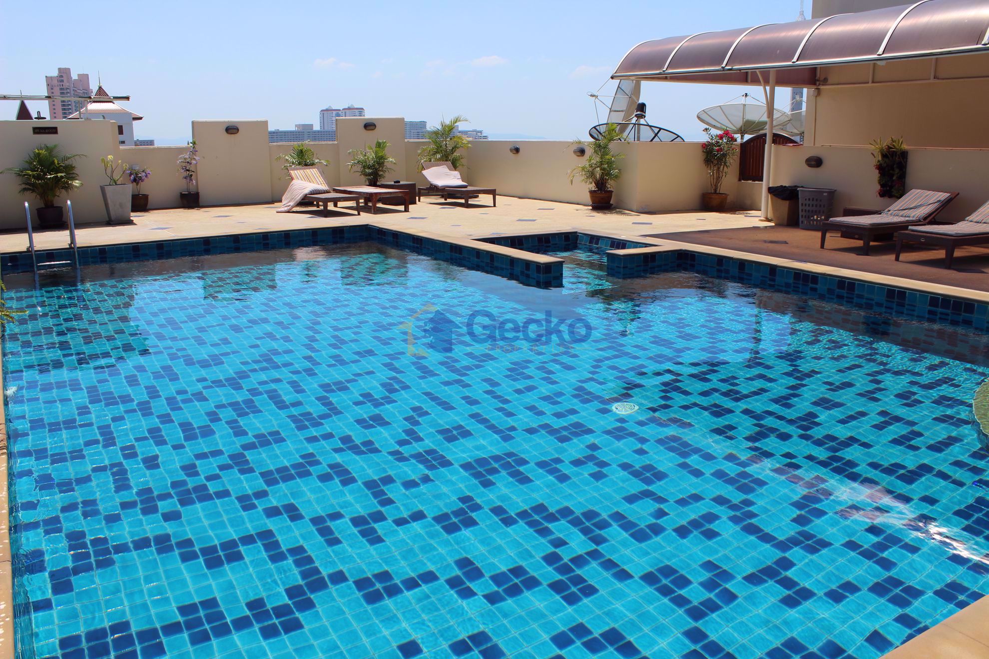 1 Bedroom Condo in Tara Court Pratumnak C009874