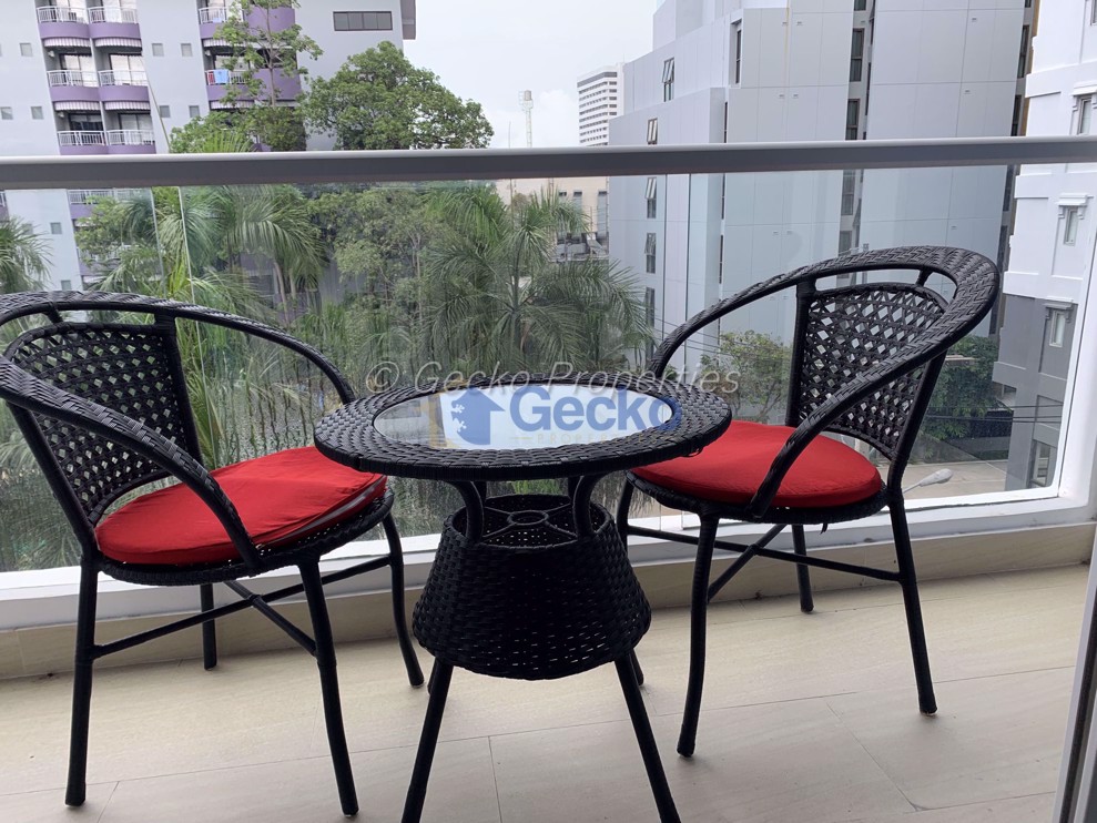 1 Bedroom Condo in Grand Avenue Residence Central Pattaya C009887 (Photo 1)