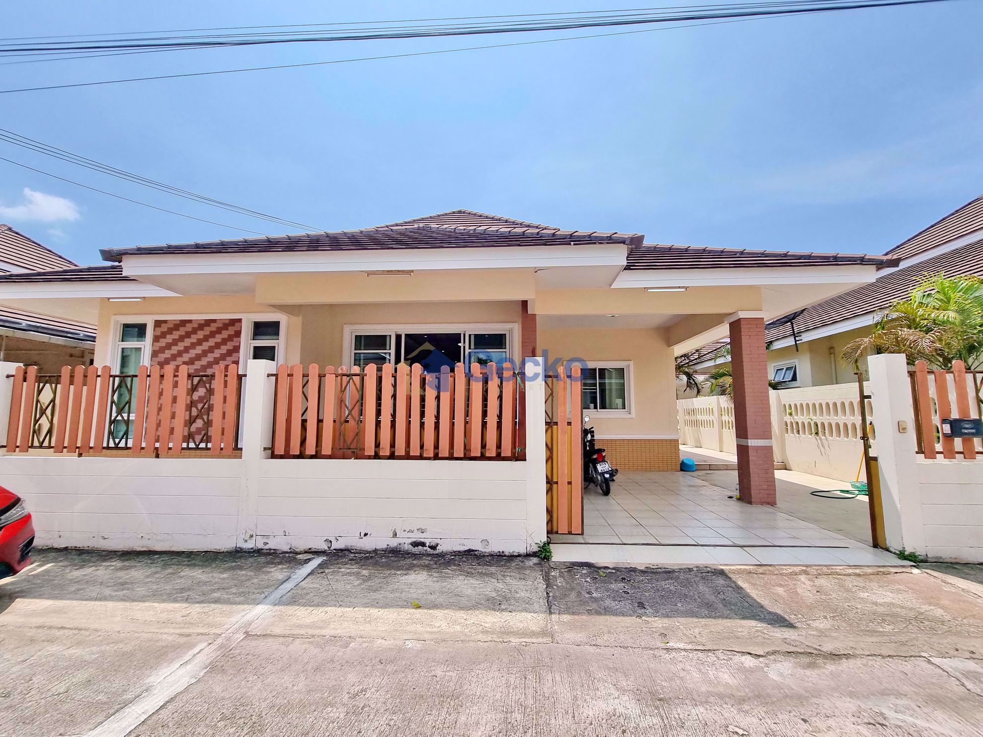 3 ห้องนอน บ้าน in Chokchai Village 10  พัทยาตะวันออก H009950