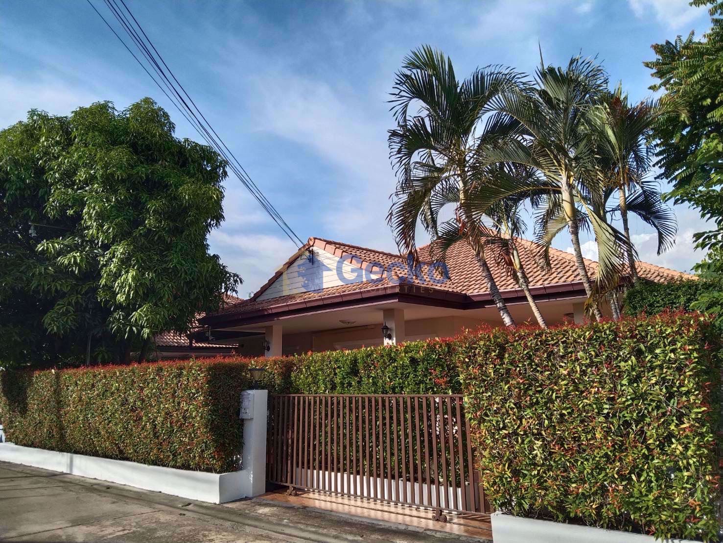 3 Bedrooms House in Pattaya Tropical  East Pattaya H010011