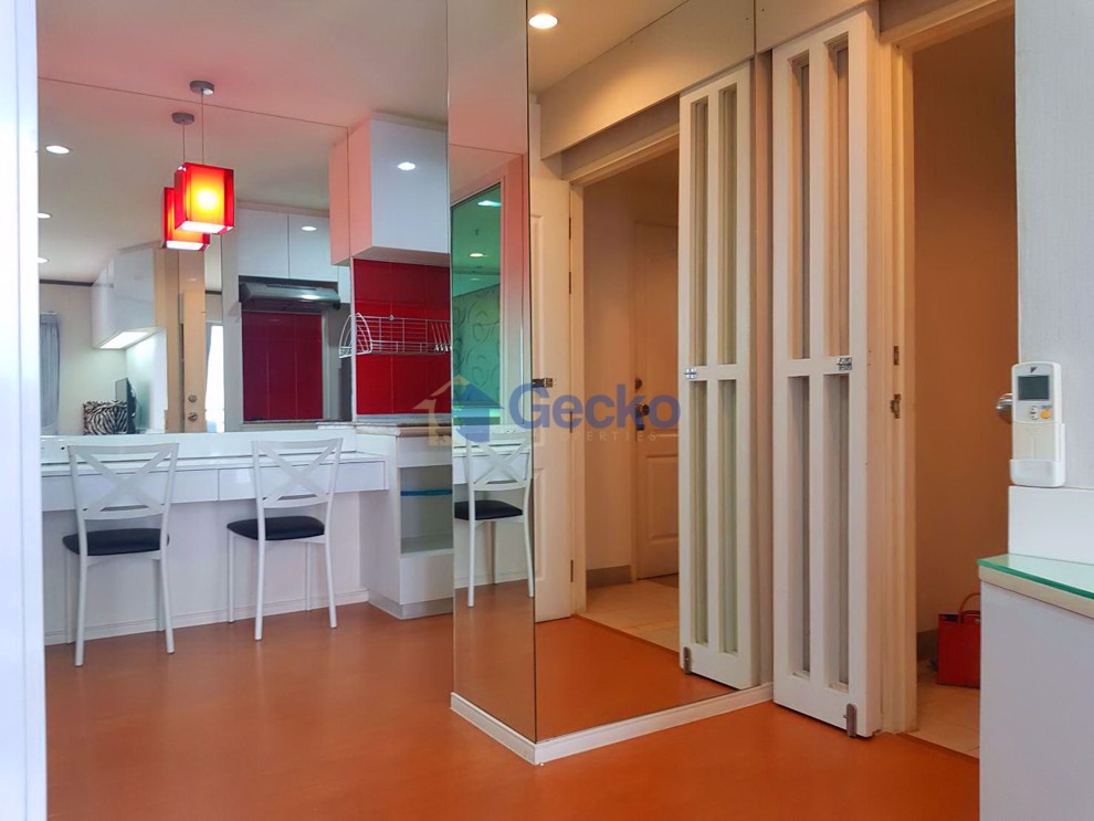 1 Bedroom Condo in Lumpini Condotown North Pattaya C010158 (Photo 2)