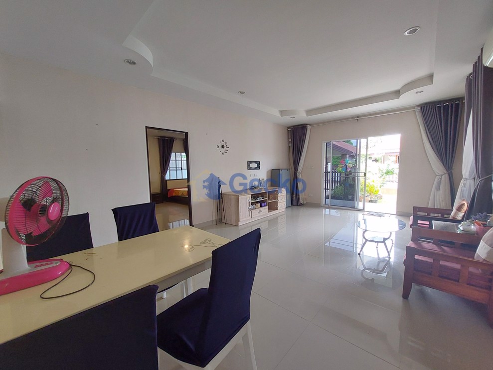 3 Bedrooms House in Petchlada 3  East Pattaya H010169 (Photo 3)