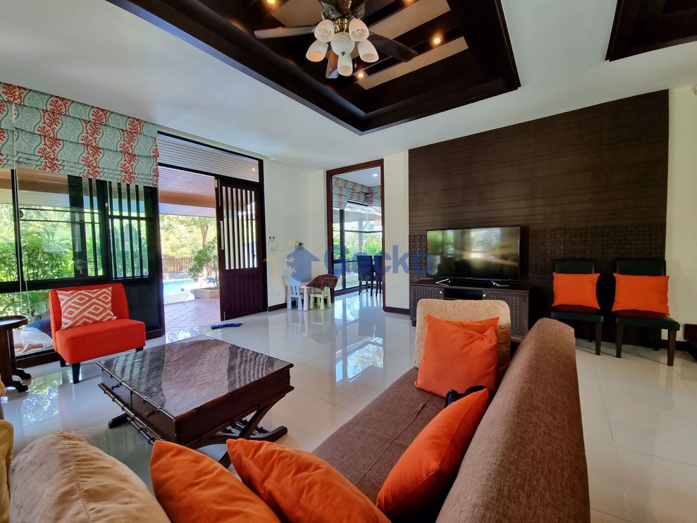 3 Bedrooms House in The Village At Horseshoe Point  East Pattaya H010323 (Photo 4)