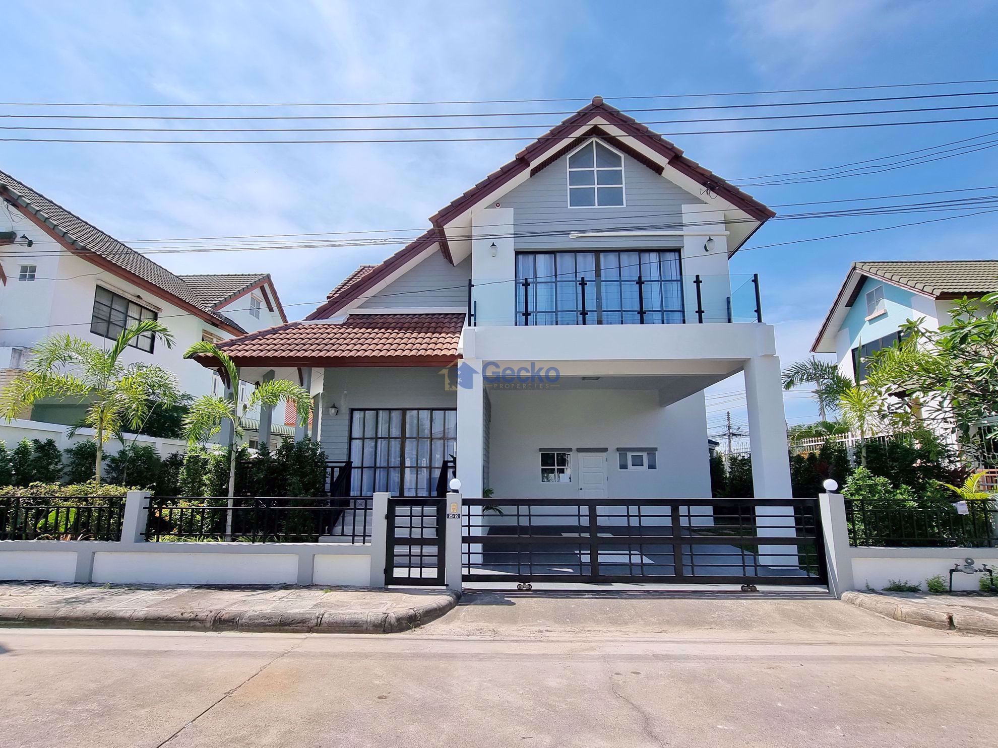 3 Bedrooms House in Central Park 4  East Pattaya H010341