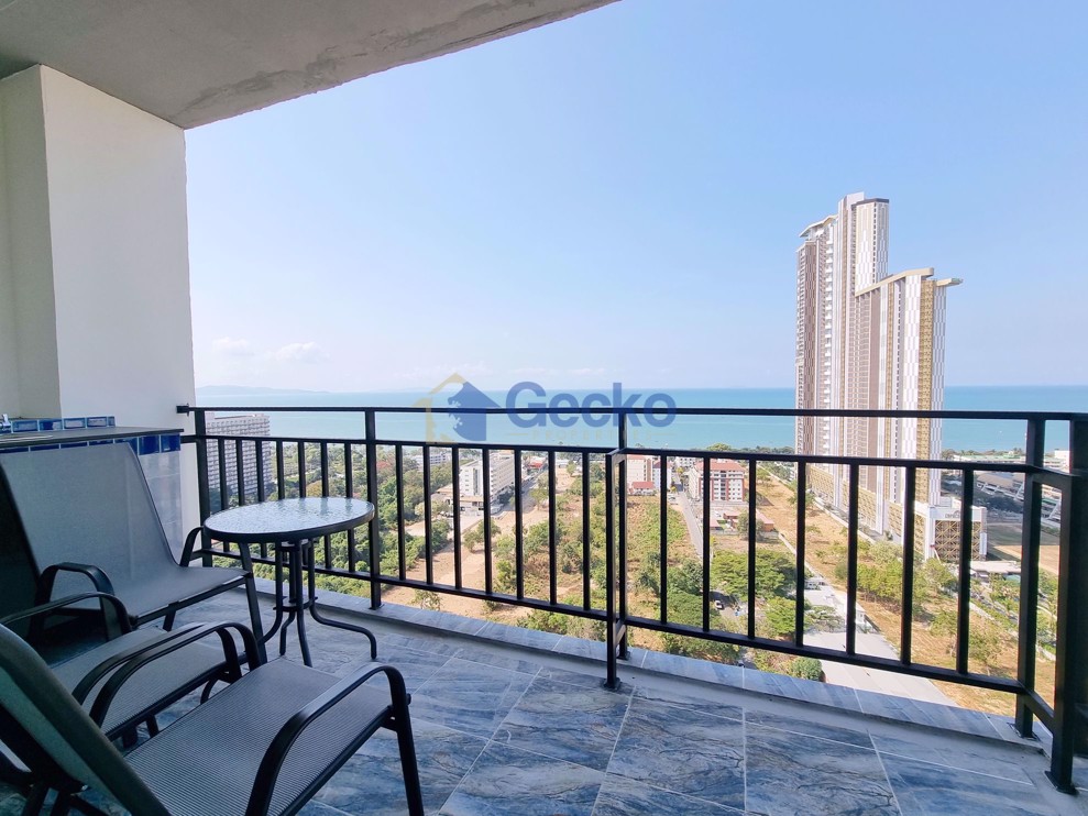 2 Bedrooms Condo in The Twin Towers  Jomtien C010570 (Cover Photo)