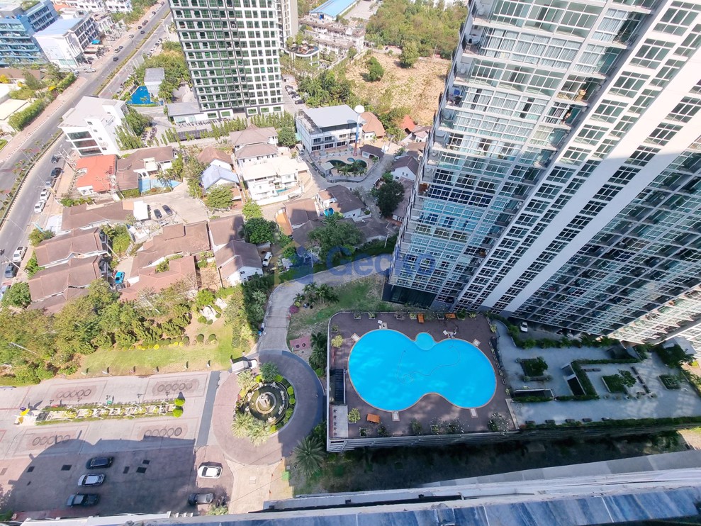 2 Bedrooms Condo in The Twin Towers  Jomtien C010570 (Photo 2)