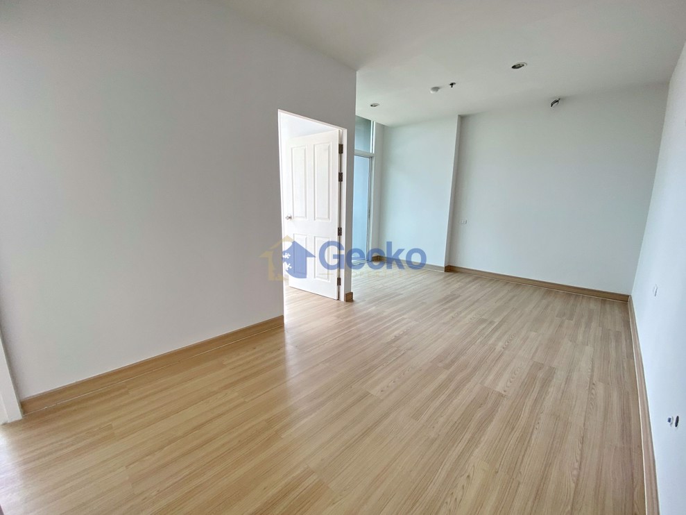 2 Bedrooms Condo in The Grand Jomtien Pattaya Jomtien C010604 (Photo 1)