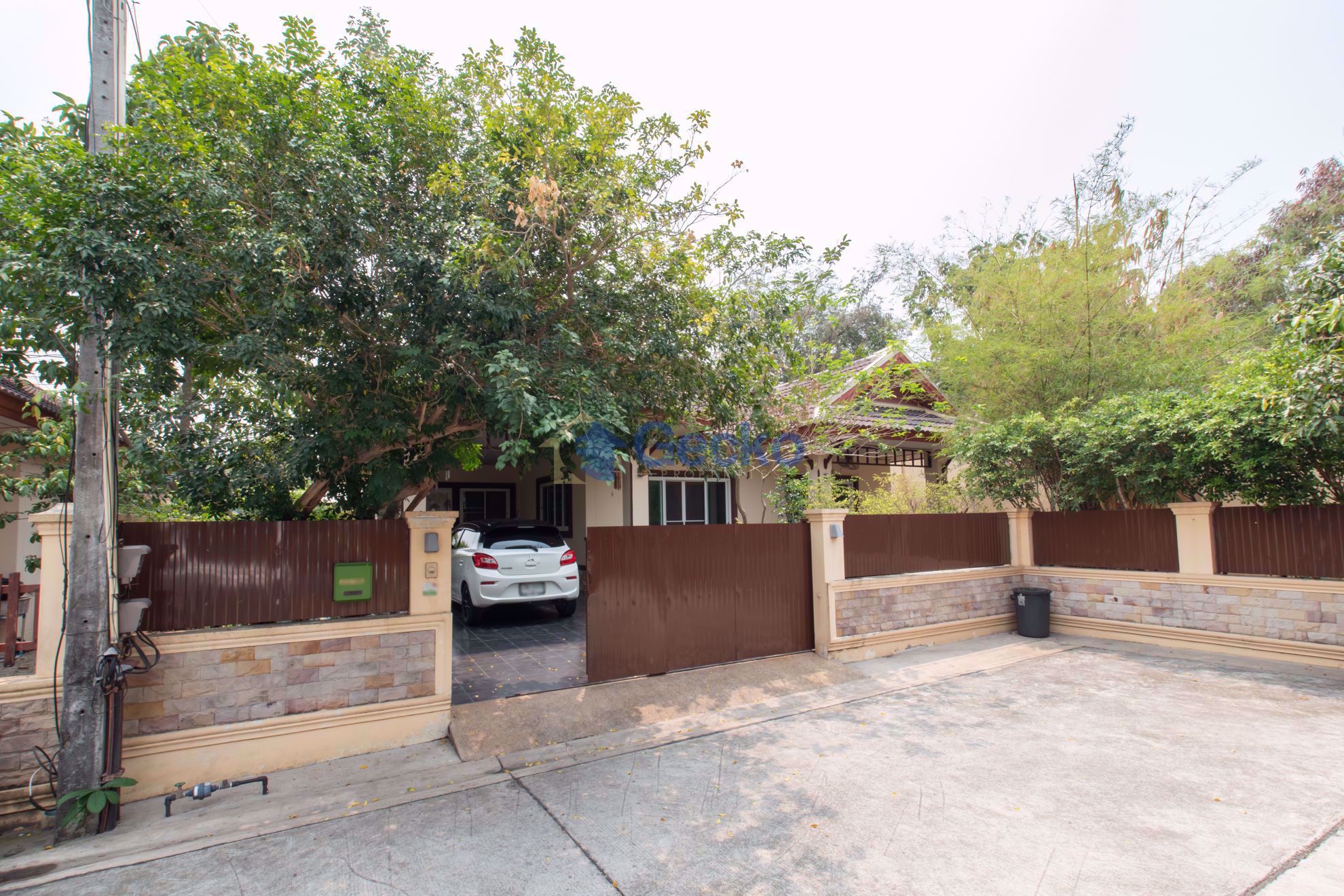 3 Bedrooms House in Rose Land & House  East Pattaya H010623