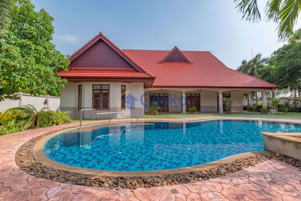 Picture of 4 Bedrooms House in Foxlea Villas  East Pattaya H010737