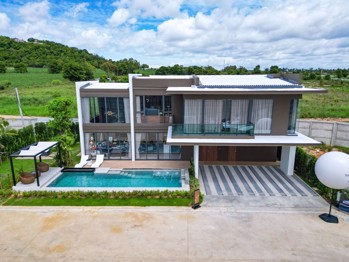 4 Bedrooms House in Highbury Hill  Huay Yai H010345