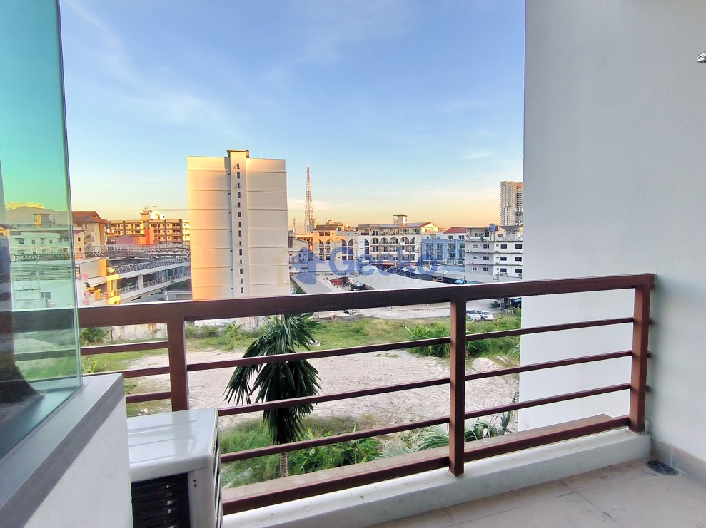 1 Bedroom Condo in The Urban Central Pattaya C009196 (Photo 4)