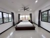 รูปภาพ 4 ห้องนอน บ้าน in Lakeside Court  พัทยาตะวันออก H011312