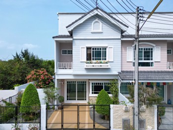 3 Bedrooms House in Bristol Park Pattaya  Huay Yai H011400