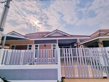 2 Bedrooms House in Chokchai Village 8  East Pattaya H011524