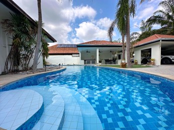 3 Bedrooms House in Freeway Villas  East Pattaya H008486
