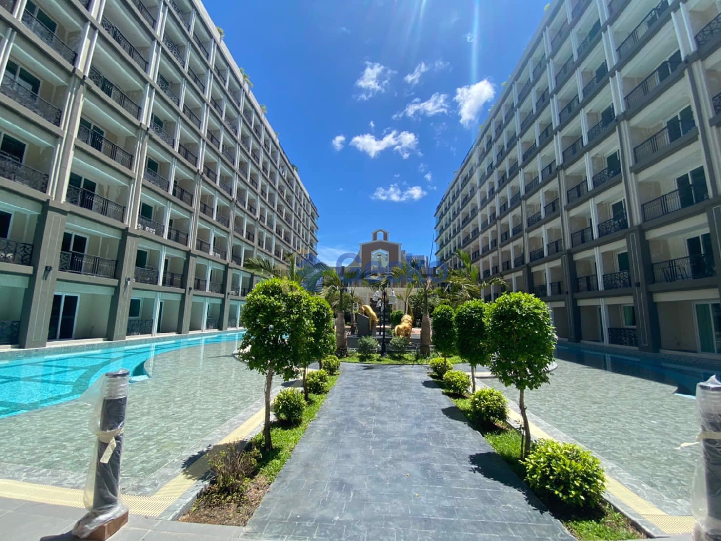 Dusit Grand Park 2