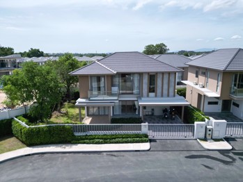 4 Bedrooms House  East Pattaya H011710
