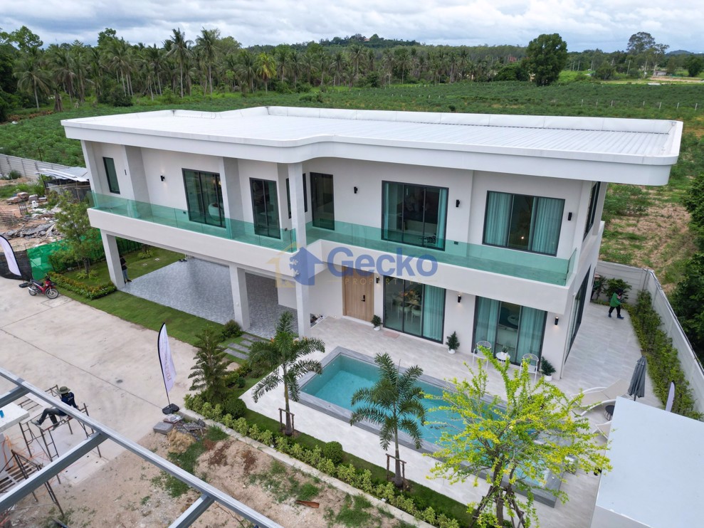 Perla Villa Pattaya (Cover Photo)