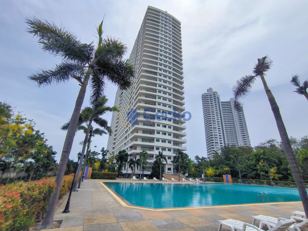 3 Bedrooms Condo in View Talay 8 Jomtien C011932 (Photo 2)