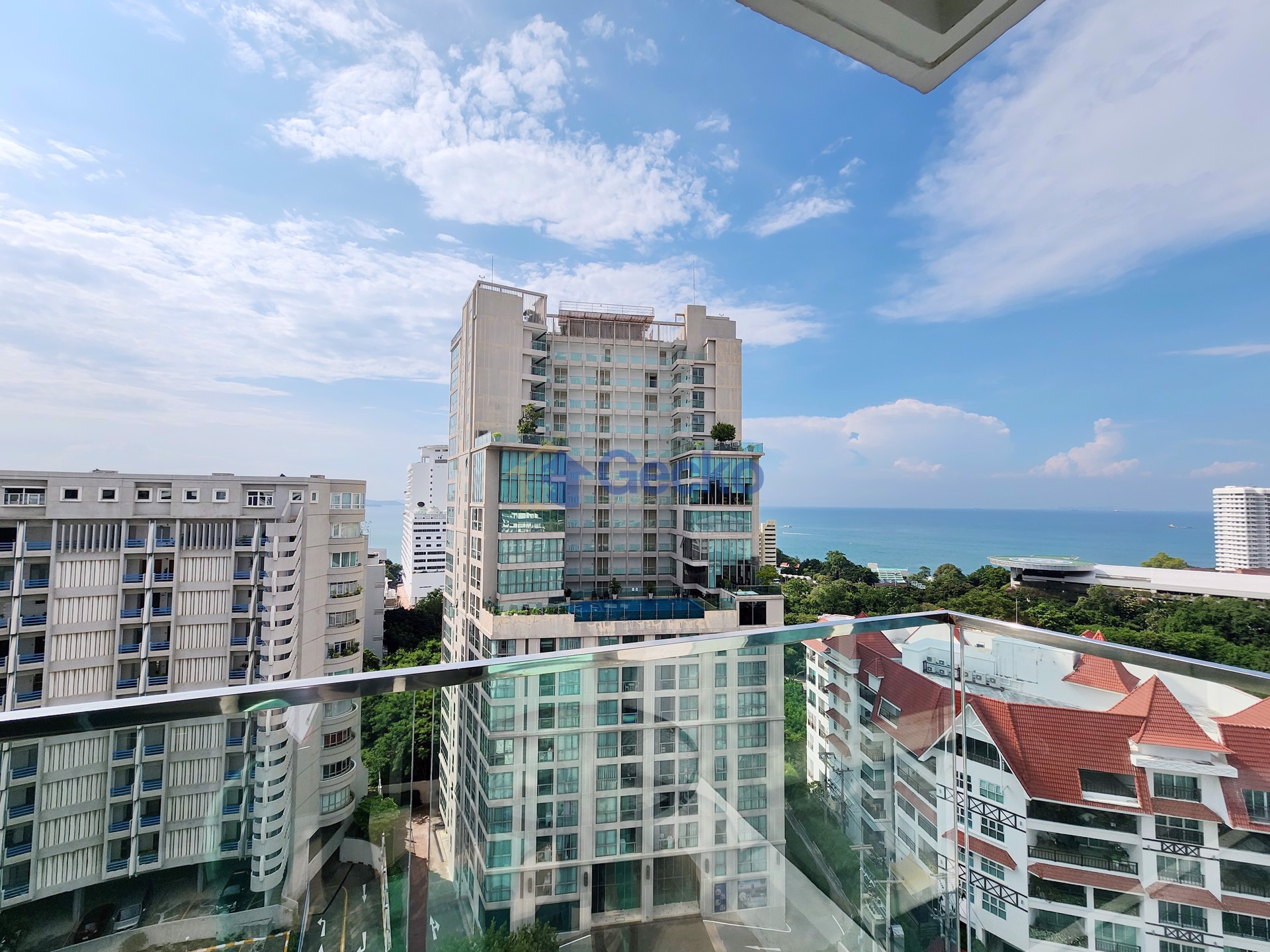 1 Bedroom Condo in The Cliff Pratumnak C001134