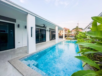5 Bedrooms House  East Pattaya H012149