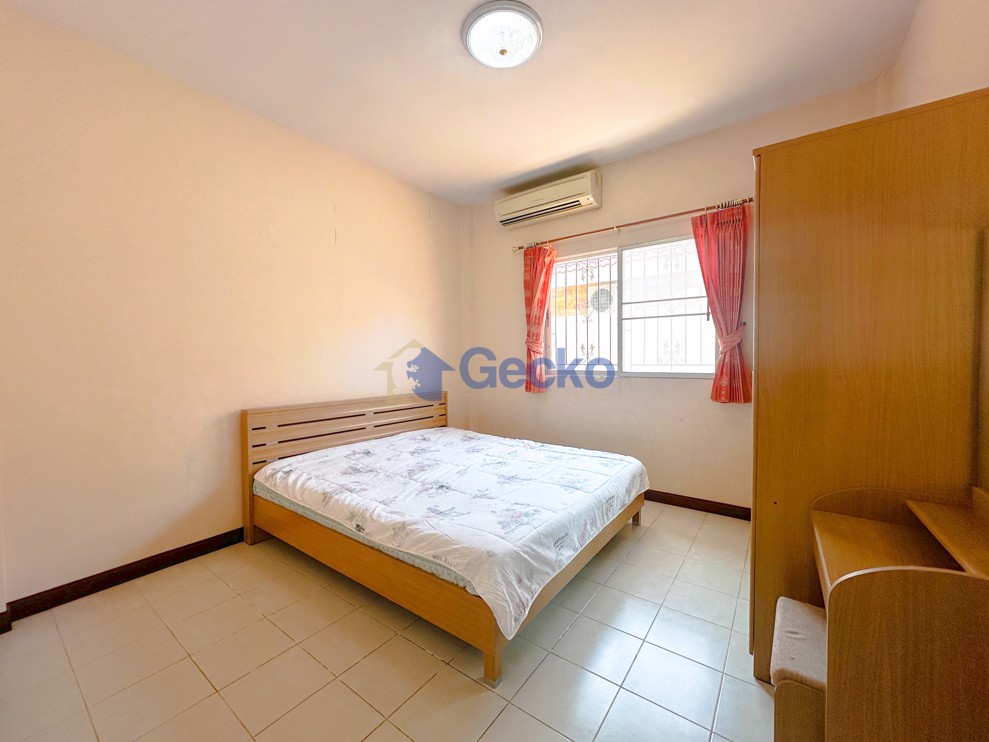 Picture of 3 Bedrooms House in Chokchai Garden Homes 2  East Pattaya H012245