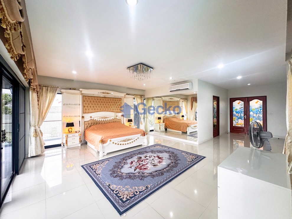 Picture of 4 Bedrooms House in Paradise Villa 2  East Pattaya H001757
