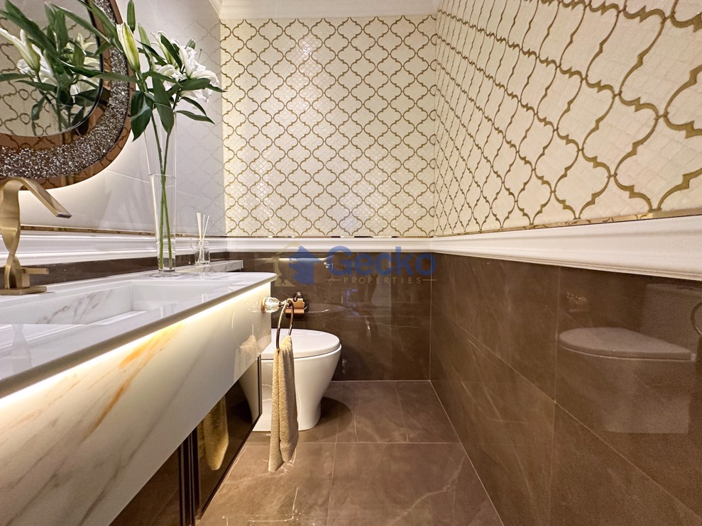 รูปภาพ 4 Bedrooms Condo in The Riviera Santa Monica Jomtien C012267