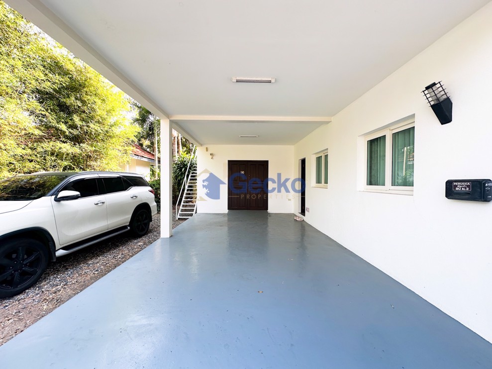 รูปภาพ 4 ห้องนอน บ้าน in Sunset Beach Estate  บางเสร่ H012268