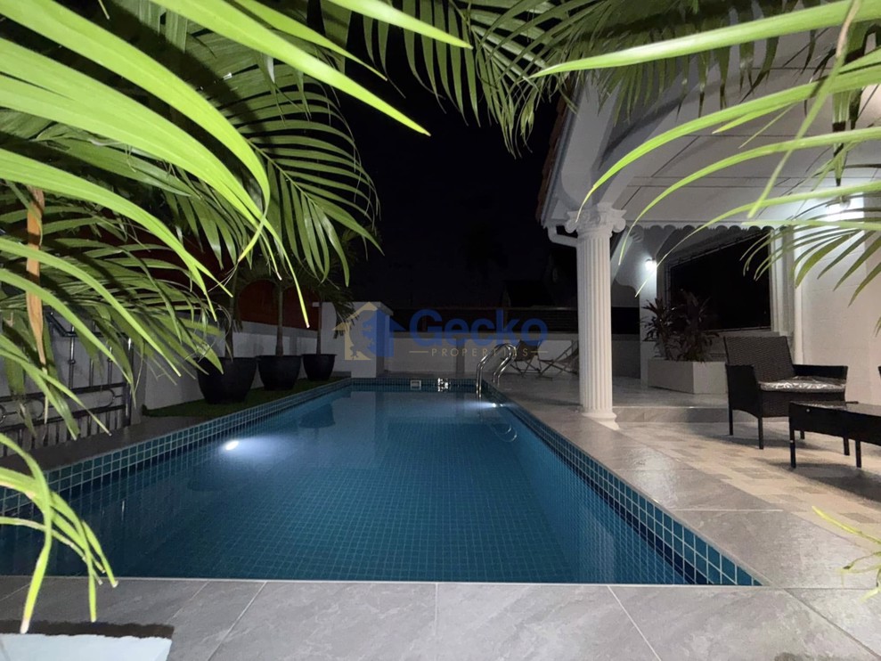 Picture of 4 Bedrooms House in Wantana Village  East Pattaya H012276