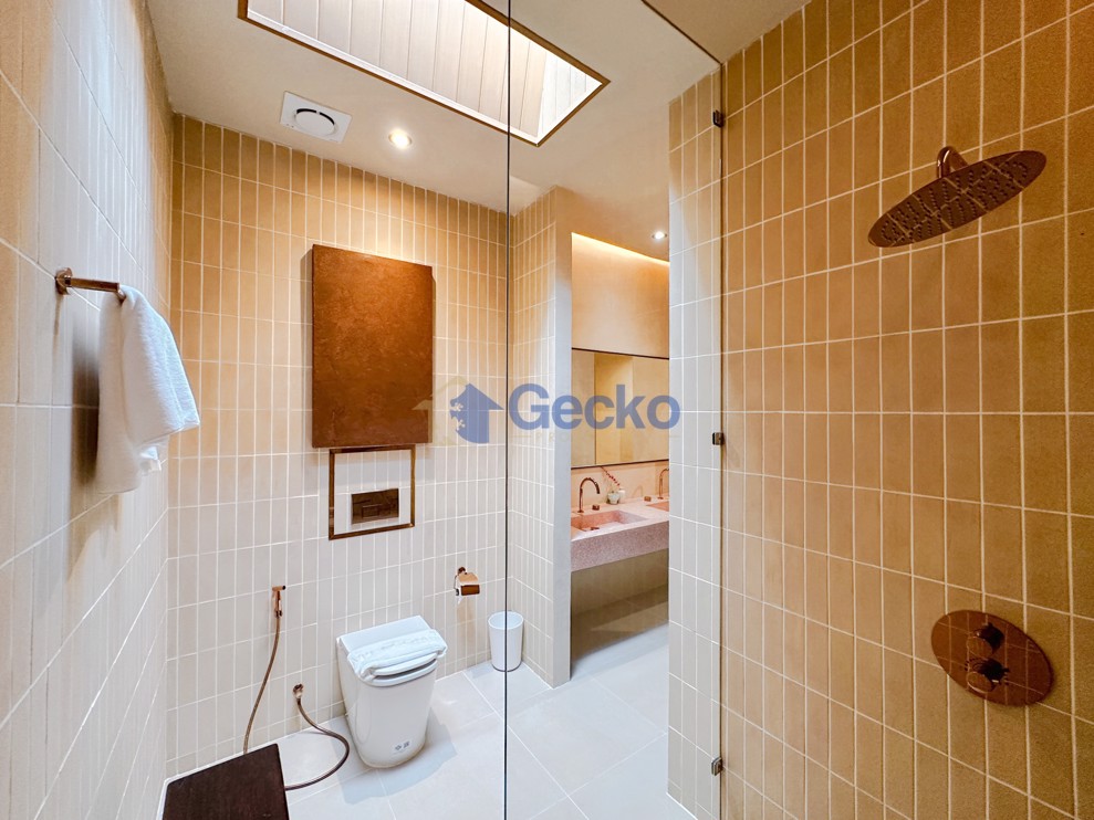 Picture of 5 Bedrooms House  South Pattaya H012296