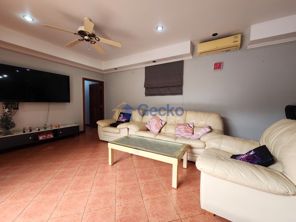 Picture of 2 Bedrooms House in Suwattana Gardens  East Pattaya H012331