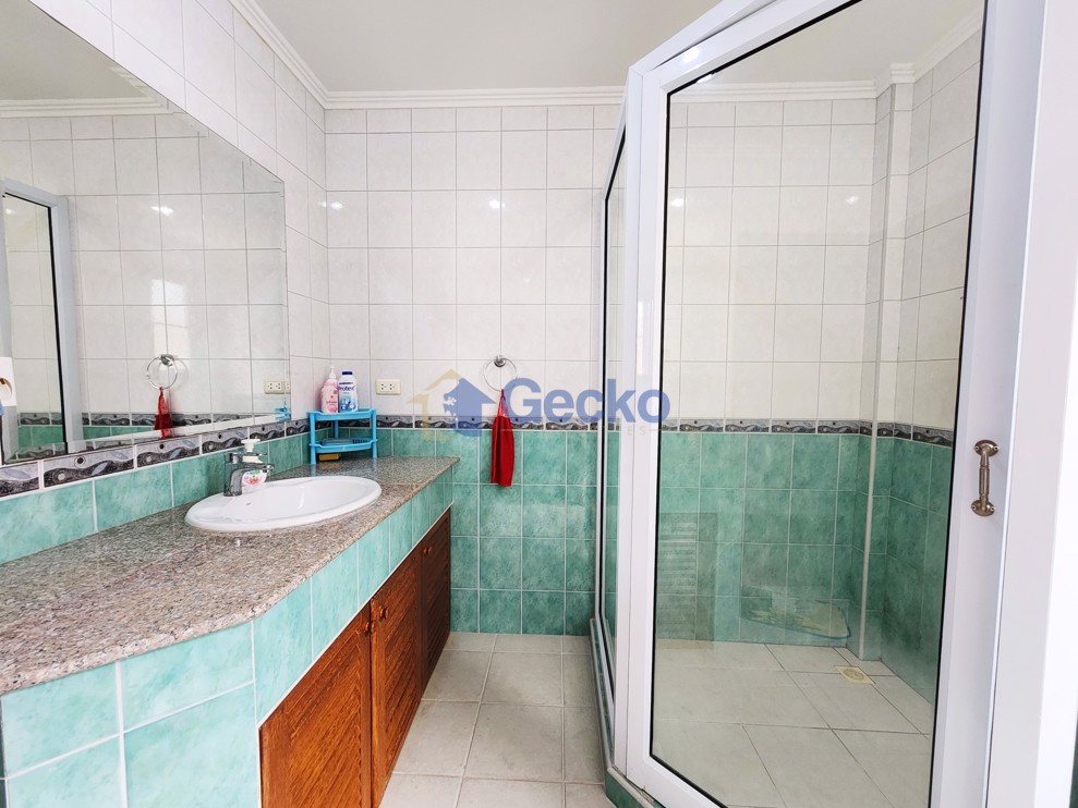Picture of 2 Bedrooms House in Suwattana Gardens  East Pattaya H012331