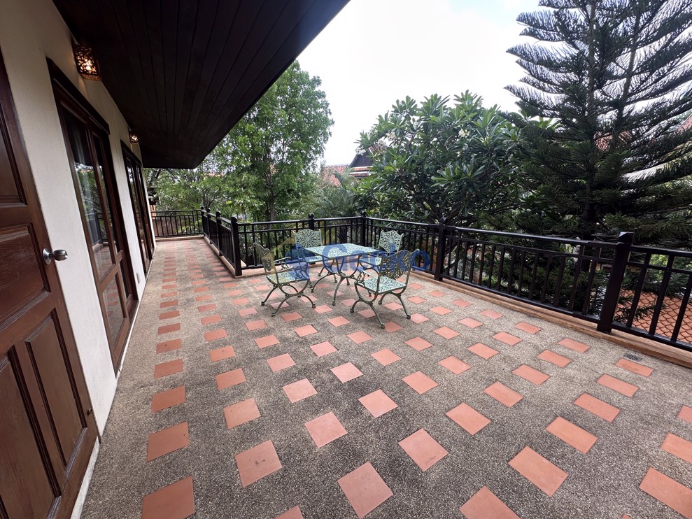 Picture of 4 Bedrooms House in Dharavadi Village  Na Jomtien H012343