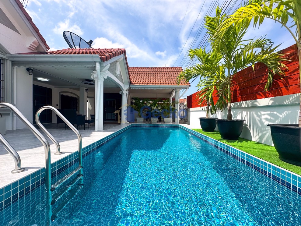Picture of 4 Bedrooms House in Wantana Village  East Pattaya H012276