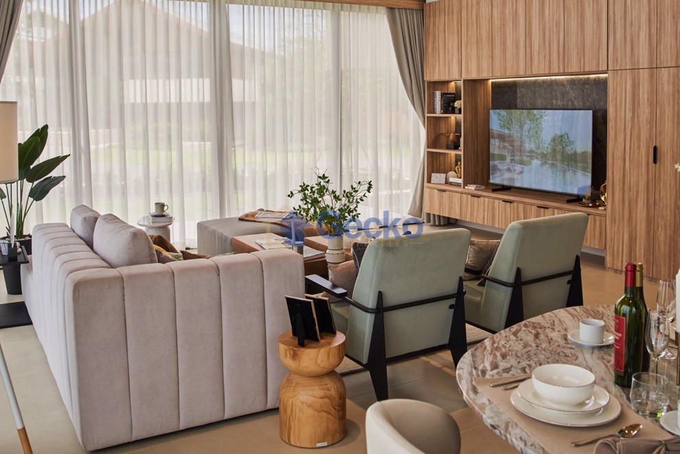 Picture of 4 Bedrooms House in Wisdom First Residence  East Pattaya H012380