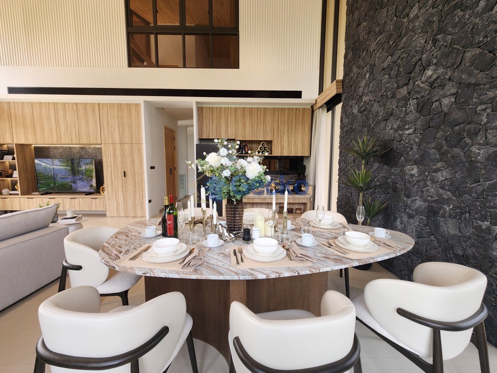 Picture of 4 Bedrooms House in Wisdom First Residence  East Pattaya H012380