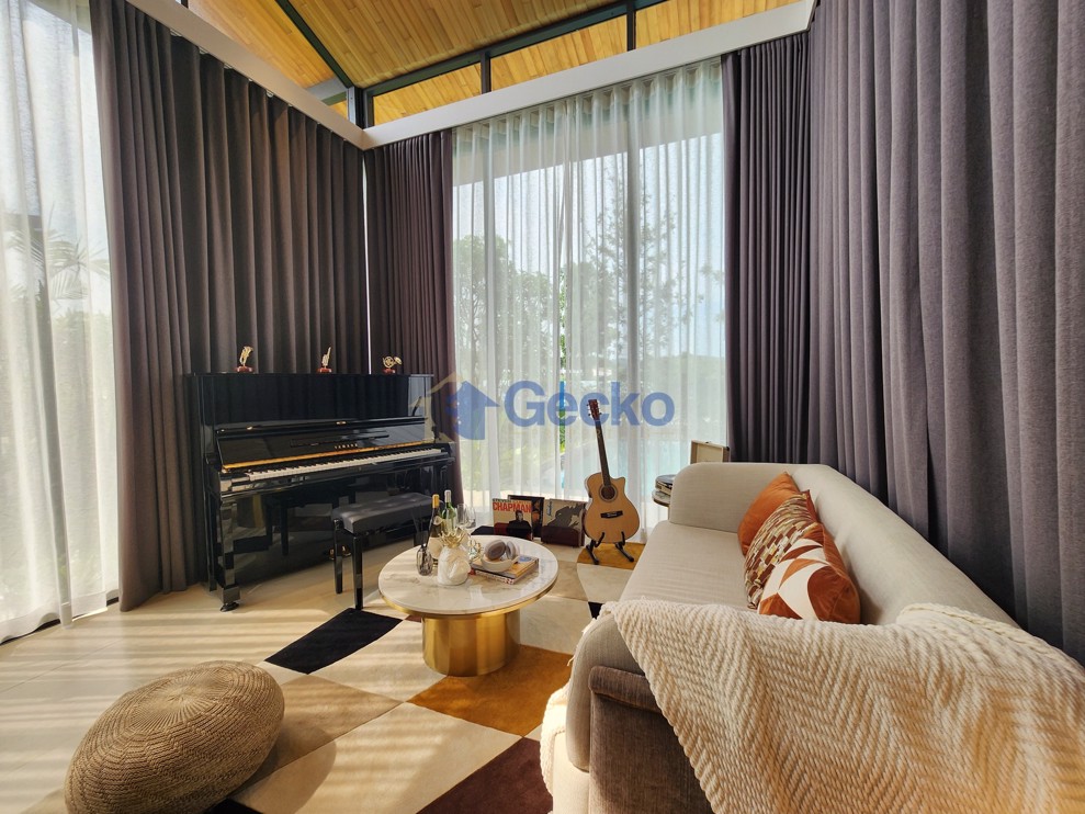 Picture of 4 Bedrooms House in Wisdom First Residence  East Pattaya H012385