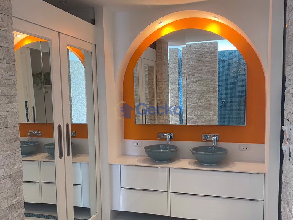 Picture of 2 Bedrooms Condo in Metro Jomtien Condotel Jomtien C012387