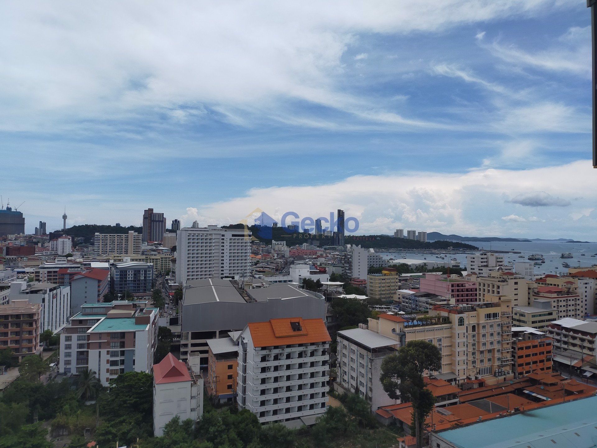 1 Bedroom Condo in The Base Central Pattaya C012401