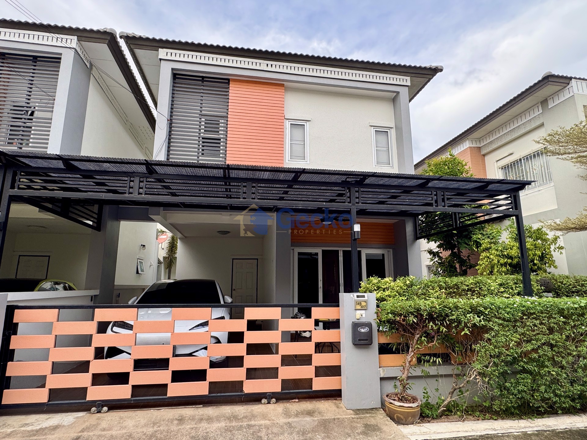 3 Bedrooms House in Patta Village  East Pattaya H003262