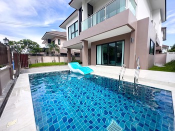 4 Bedrooms House in The Lake  Huay Yai H012413