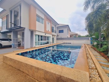 3 Bedrooms House in Patta Village  East Pattaya H012415