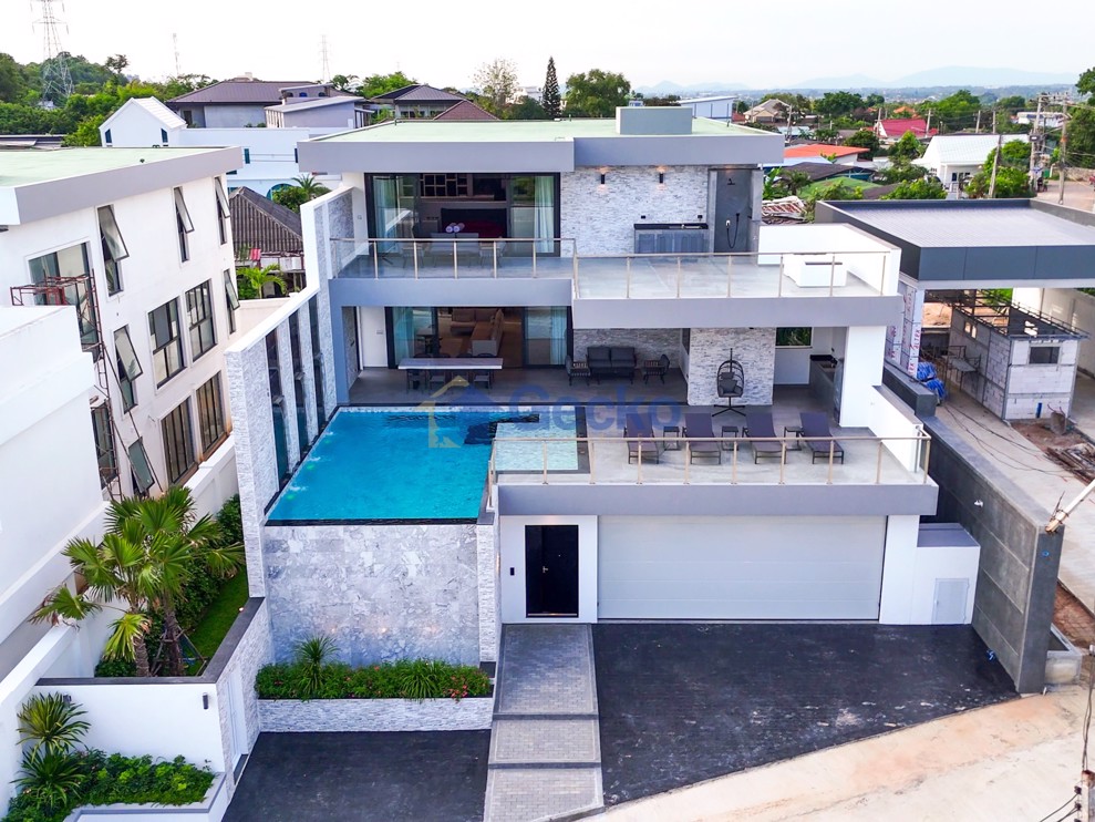 6 Bedrooms House in Siam Royal View Lakeside  Pattaya H012428 (Cover Photo)