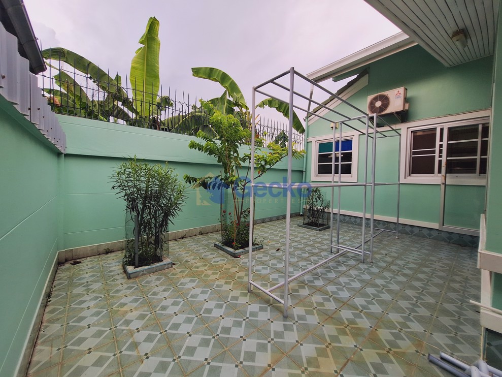 3 Bedrooms House in Baan Chalita  Na Kluea H012437 (Photo 3)