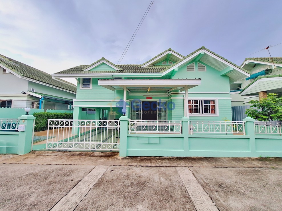 3 Bedrooms House in Baan Chalita  Na Kluea H012437 (Cover Photo)