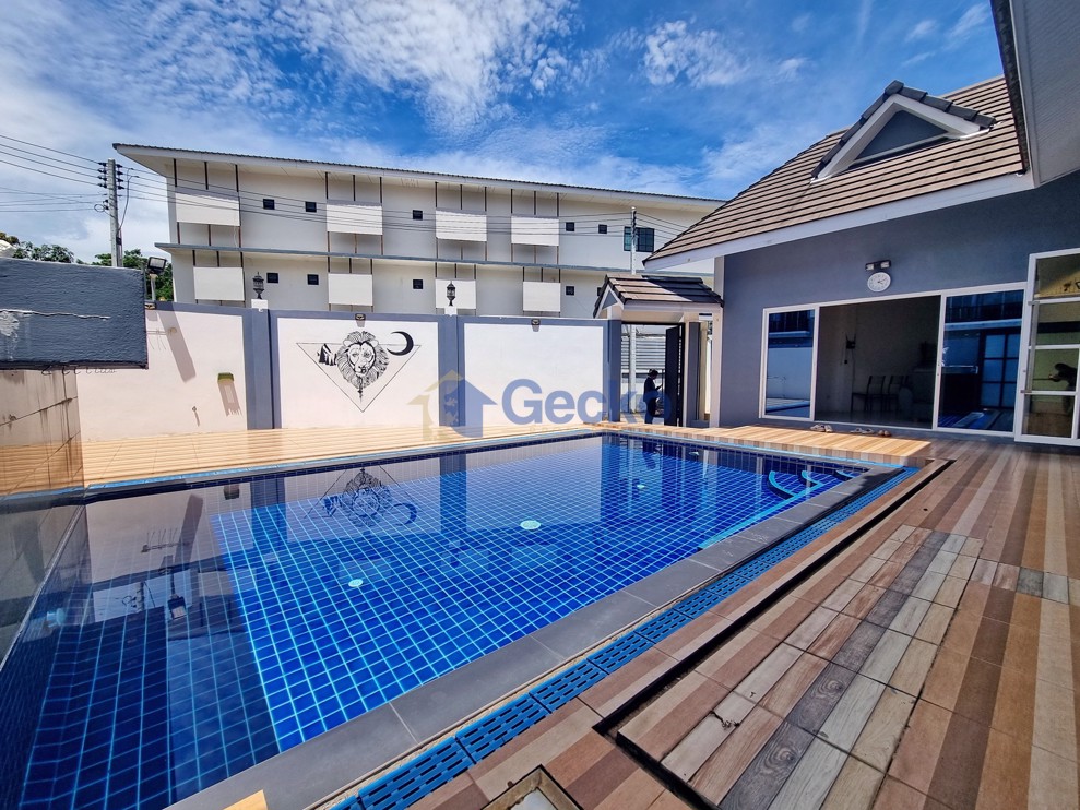 2 Bedrooms House  East Pattaya H012442 (Photo 4)