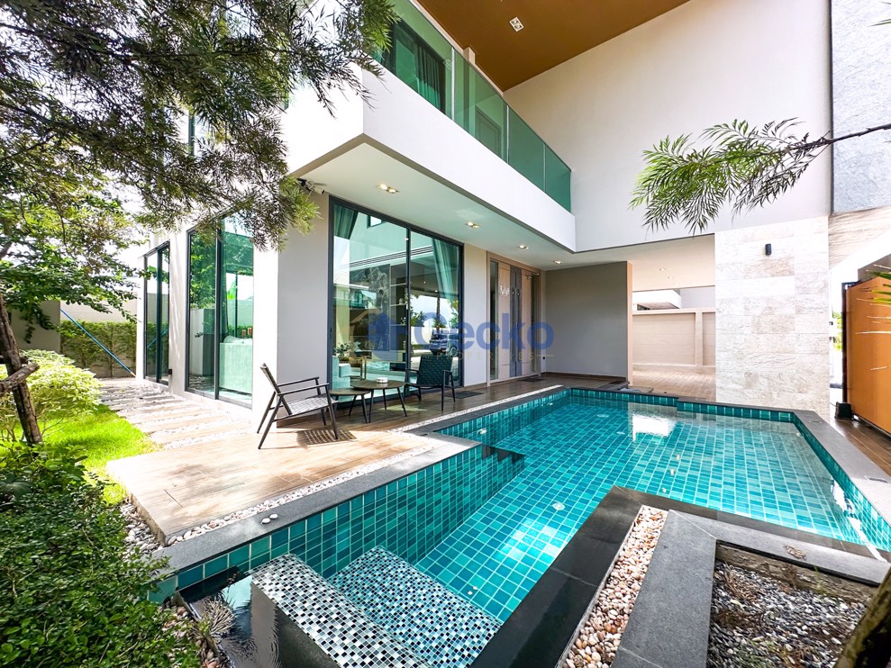 4 Bedrooms House in Madcha Nirvana Baanmae Villa 3  Huay Yai H012443 (Cover Photo)